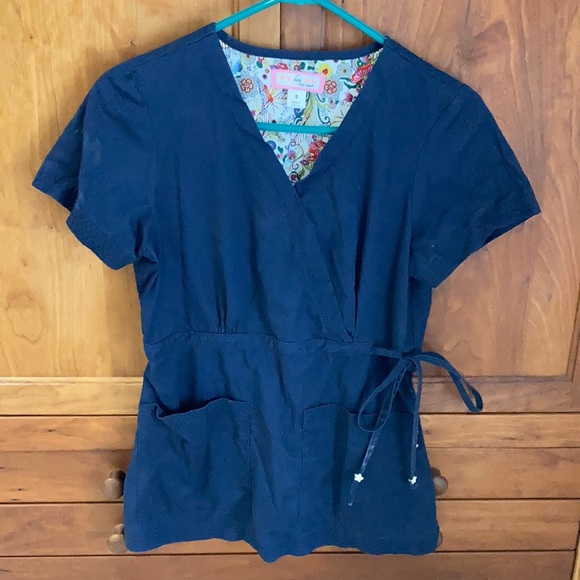 Scrubs top - Picture 1 of 4